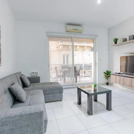 Cozy 3br Near Promenade Fully Furnished By 360 Estates Apartman