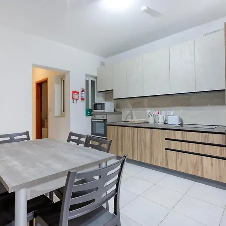 Cozy 3br Near Promenade Fully Furnished By 360 Estates Lägenhet